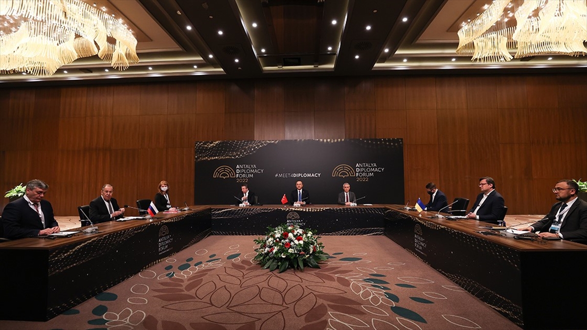 AB: Türkiye, Ukrayna İle Rusya Arasında Diplomasi Alanında Çok Şey Yaptı