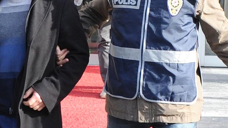 Kocasına sinirlenip bebeğine şırınga ile çamaşır suyu içiren anne tutuklandı