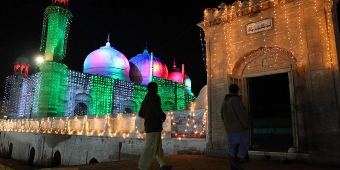 'çöl Güzeli' Deraver Kalesi 12 Yüzyıldır Ayakta