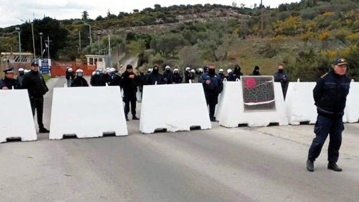 Girit Adası’nda NATO, ABD ve Rusya protestosu