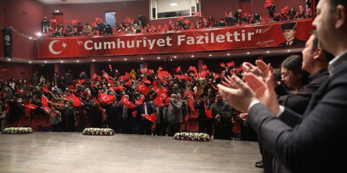 AYDIN BÜYÜKŞEHİR BELEDİYESİ KÜLTÜR MERKEZLERİ ÇANAKKALE RUHUNU CANLANDIRDI