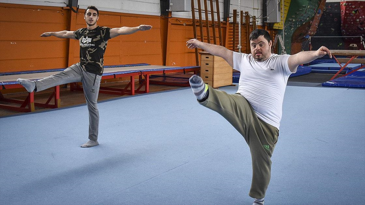 Down Sendromlu Eski Milli Jimnastikçi, Antrenör Olma Yolunda İlerliyor