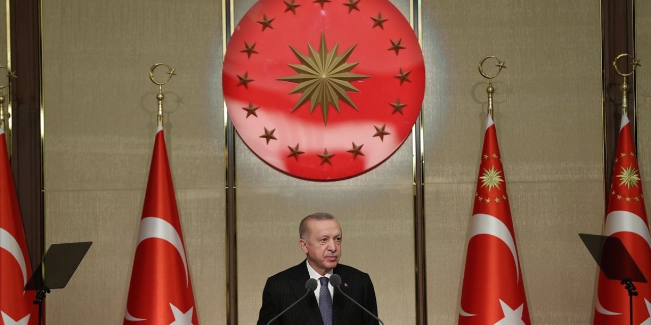 Cumhurbaşkanı Erdoğan, eski bakan ve milletvekilleriyle buluştu