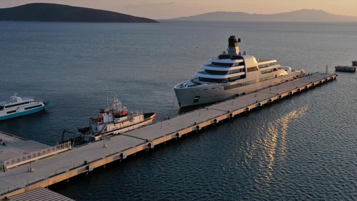 Rus Milyarder Abramoviç'in Yatı "eclipse" Marmaris'te