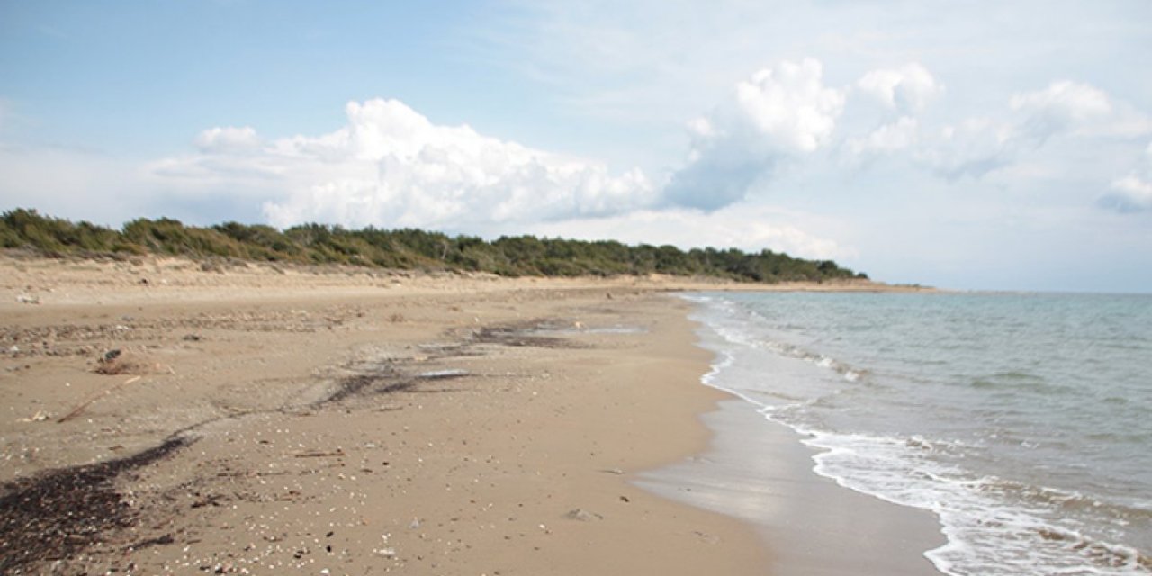 Antalya'da kıyılarda deniz suyu 20 metreye kadar çekildi