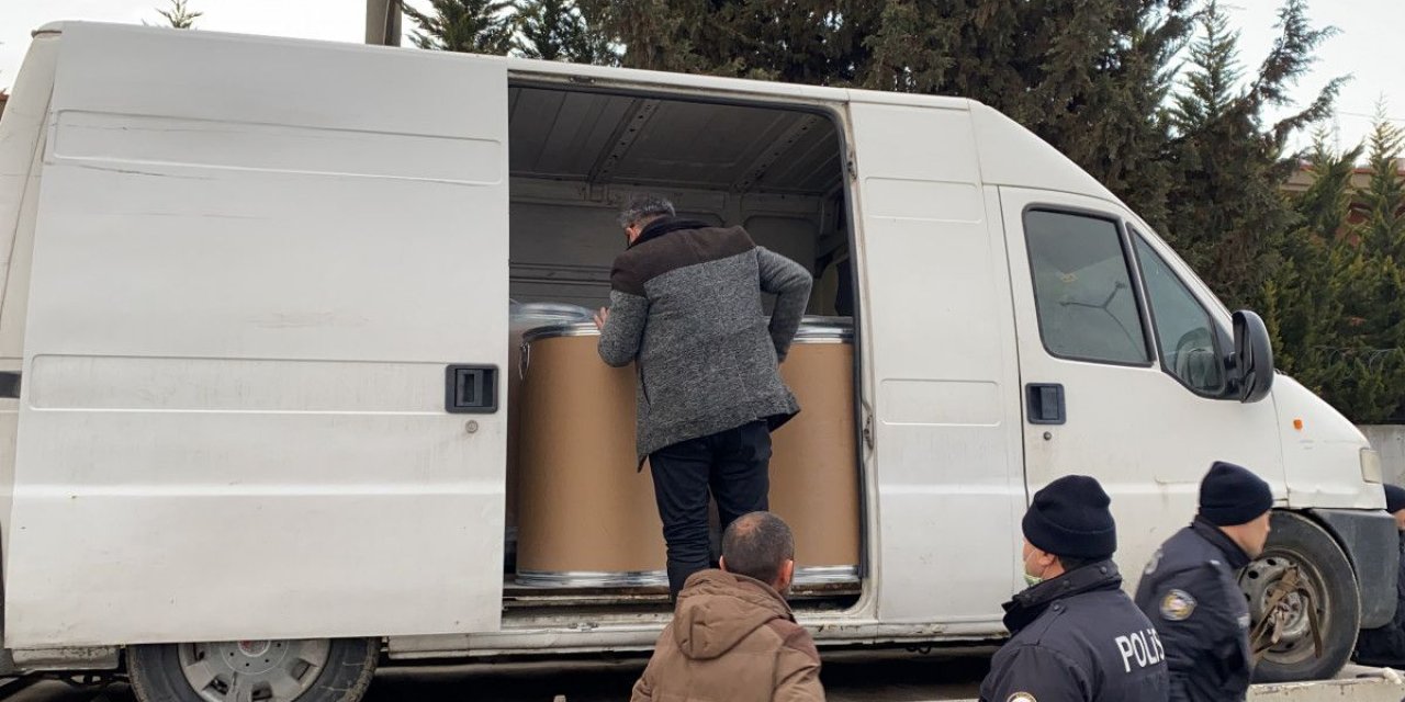 Kocaeli'de plakası kalemle değiştirilen araçtakiler sahte kimlikle yakalandı