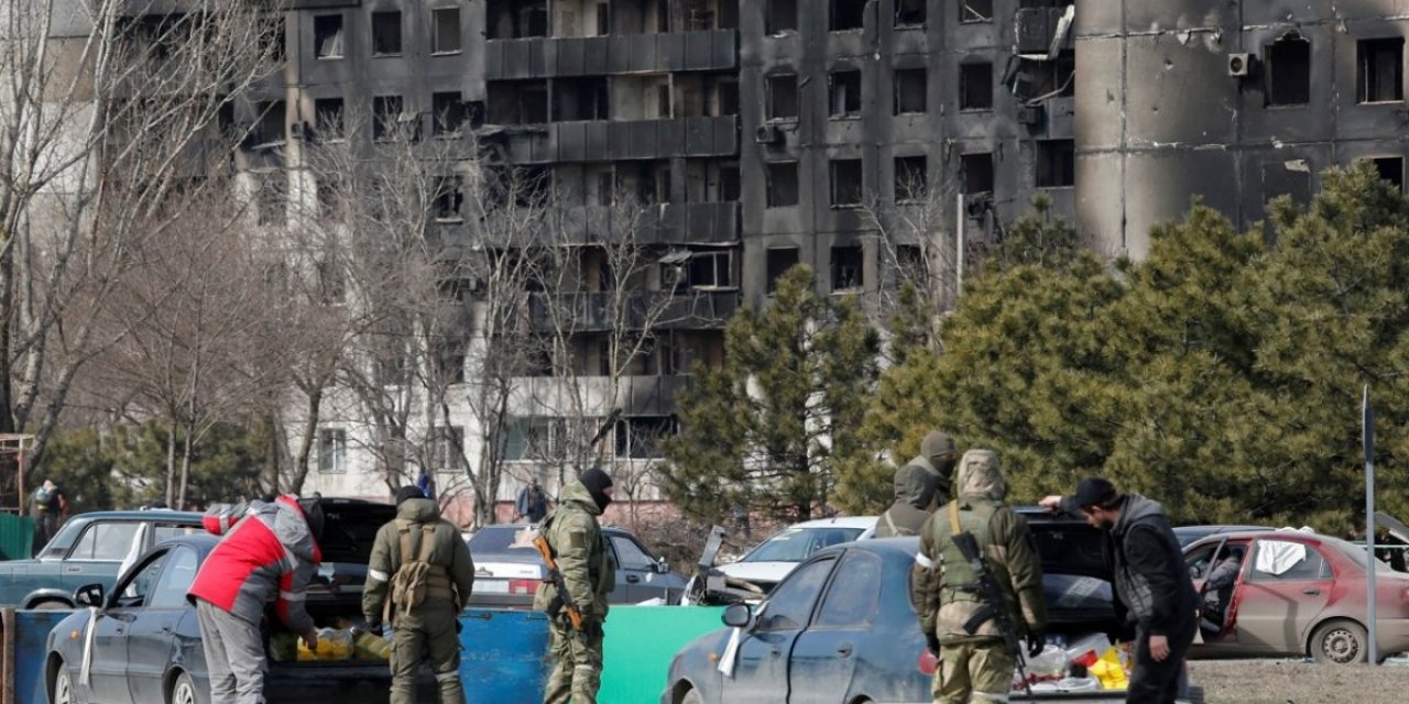 Ukrayna: Mariupol'da 100 binden fazla sivil mahsur kaldı