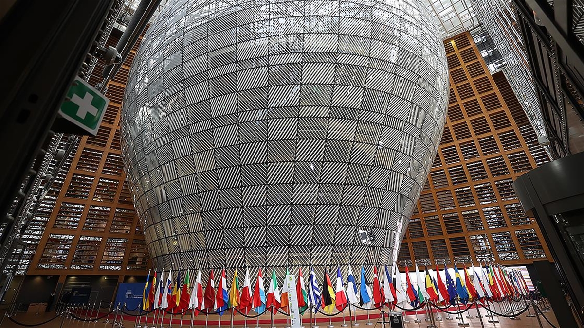 AB Liderler Zirvesi, Yarın "Ukrayna" Ve "Enerji" Gündemiyle Yapılacak