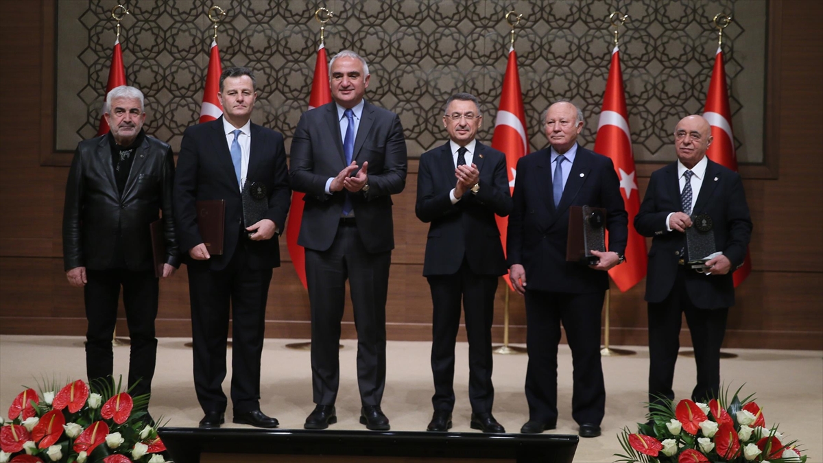 Kültür Ve Turizm Bakanlığı Özel Ödülleri Sahiplerine Verildi