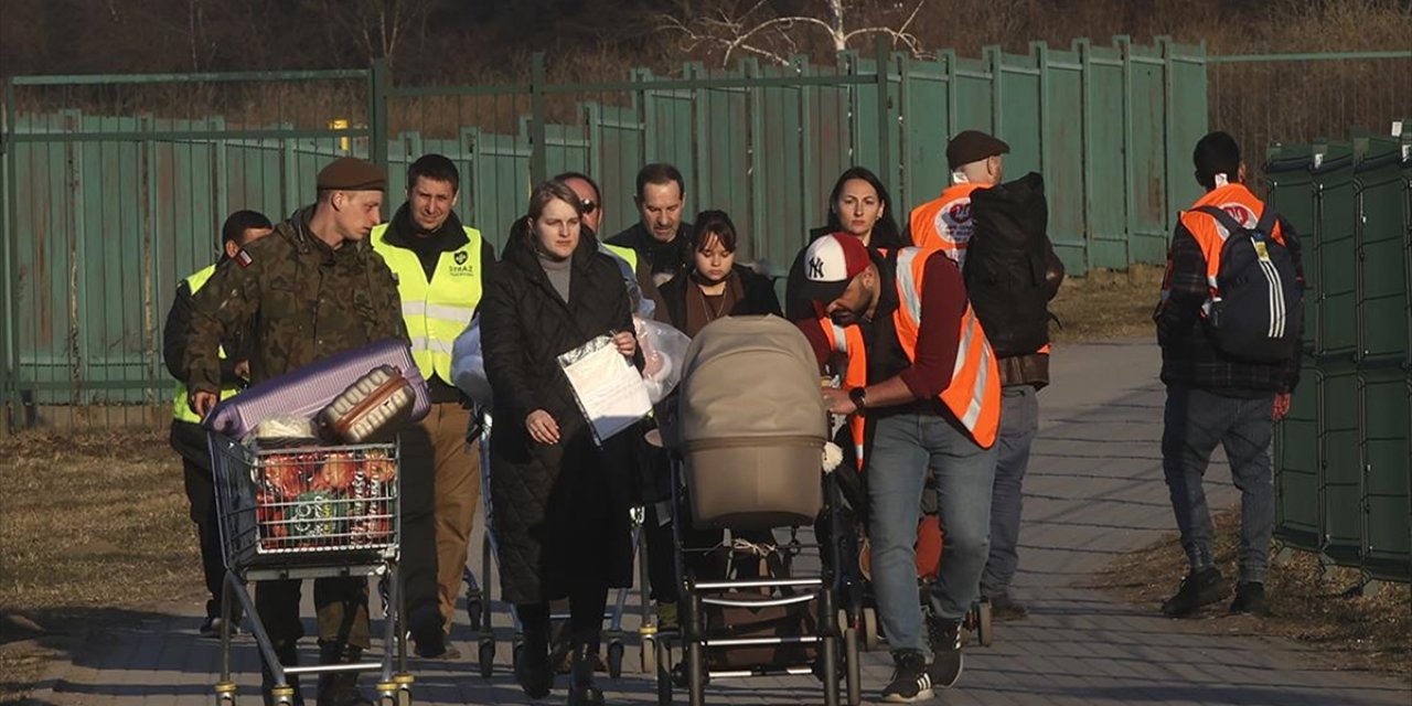 Ab Ukraynalı Sığınmacıları Kabul Eden Üyelerini Destekleyecek