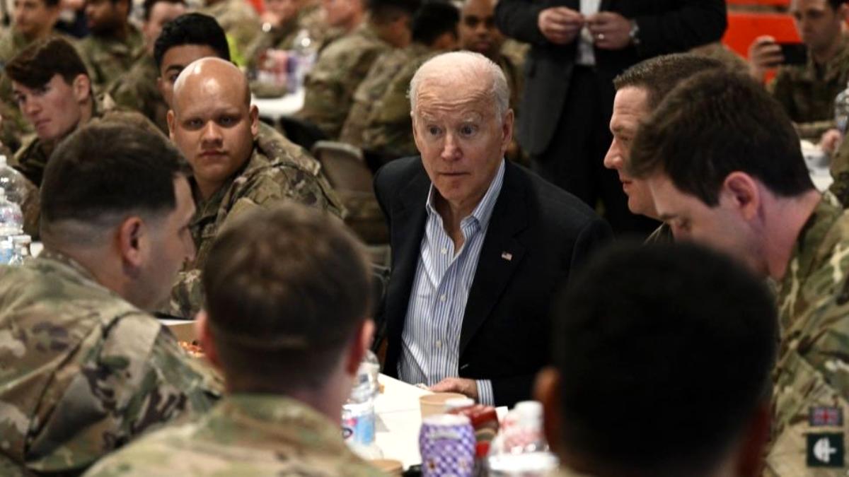 Biden'dan ABD askerlerine: Söz konusu olan dünyanın özgürlükleri
