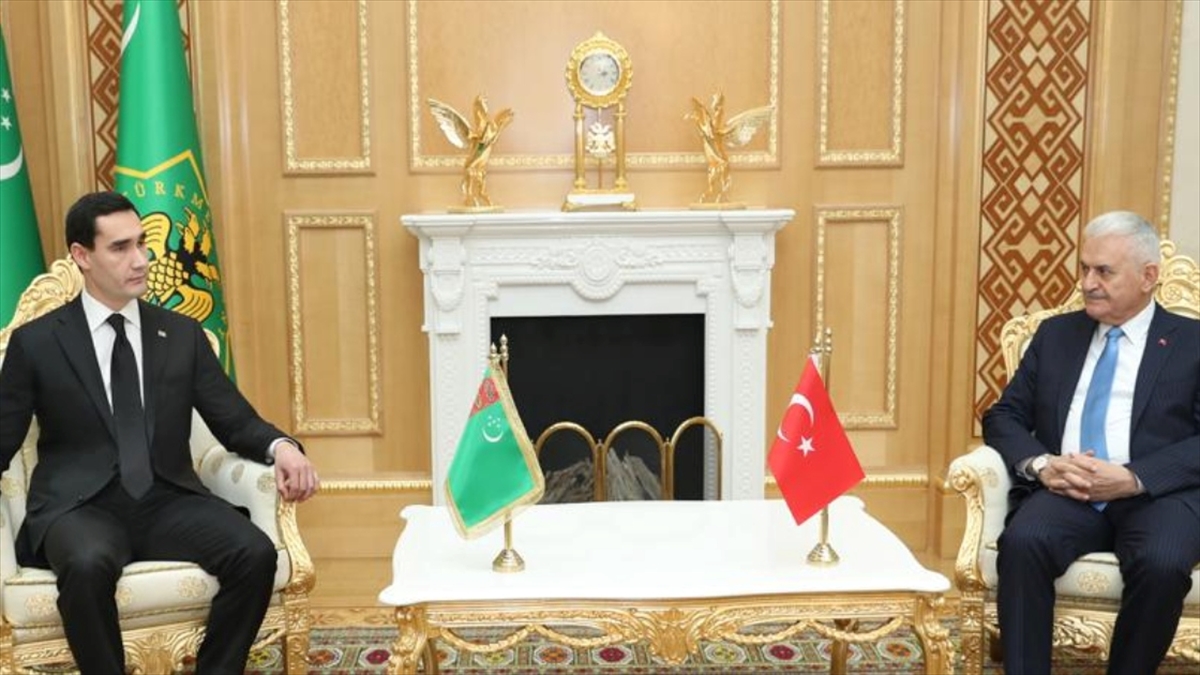 Türkmenistan Devlet Başkanı Berdimuhamedov, Binali Yıldırım'ı Kabul Etti