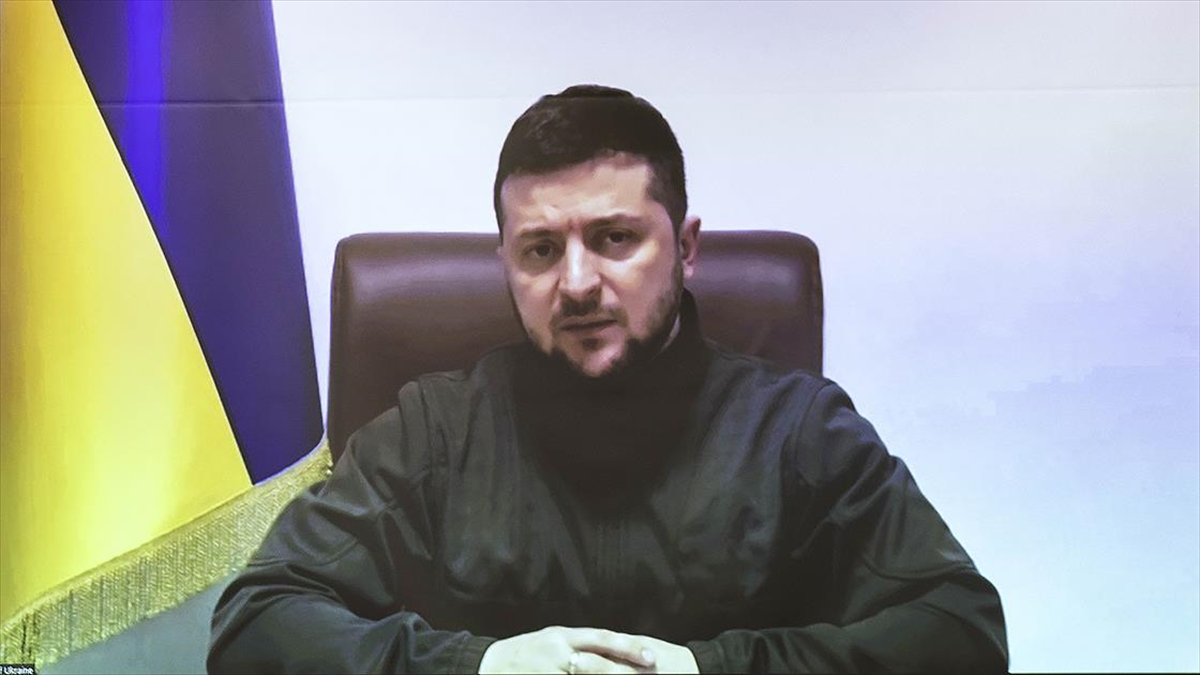 Ukrayna Devlet Başkanı Zelenskiy Avusturyalılara Seslendi