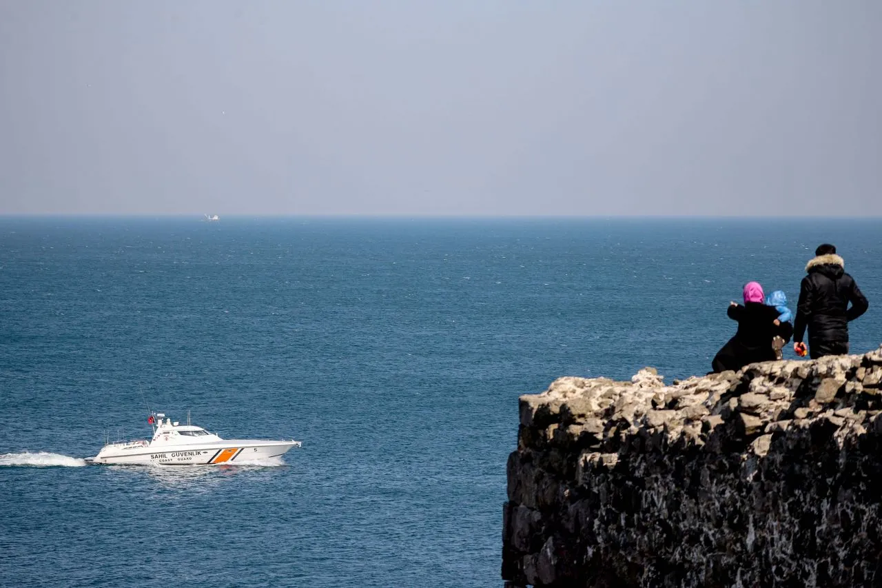 İstanbul Boğazı'nda mayın arama çalışmaları sürüyor
