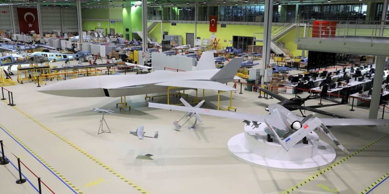Baykar Teknoloji Lideri Bayraktar, İnsansız Savaş Uçağı Kızılelma'nın Son Halini Paylaştı