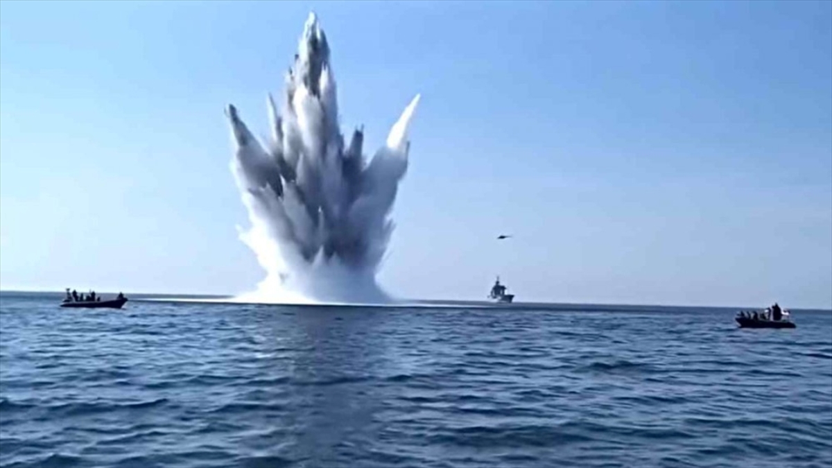 Romanya Açıklarında Deniz Mayını İmha Edildi