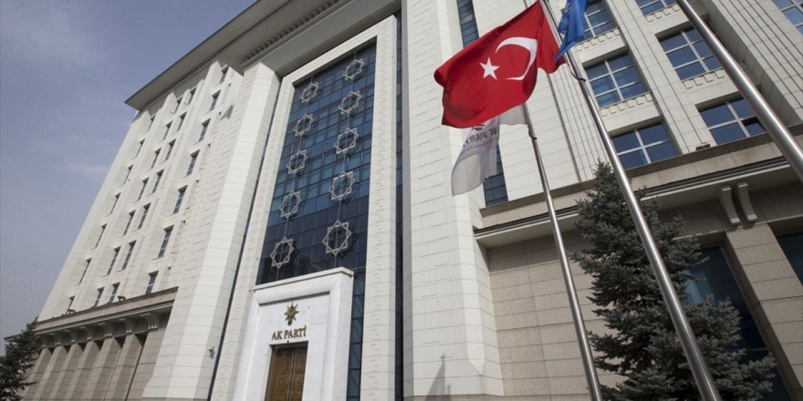 Ak Parti'de Bayramlaşma Çarşamba Günü