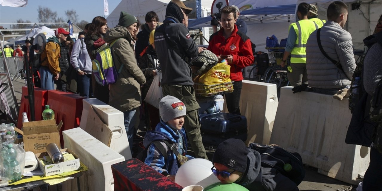 AB, Ukraynalı Mültecilerin Yükünü Tüm Üye Ülkelere Paylaştırmaya Hazırlanıyor