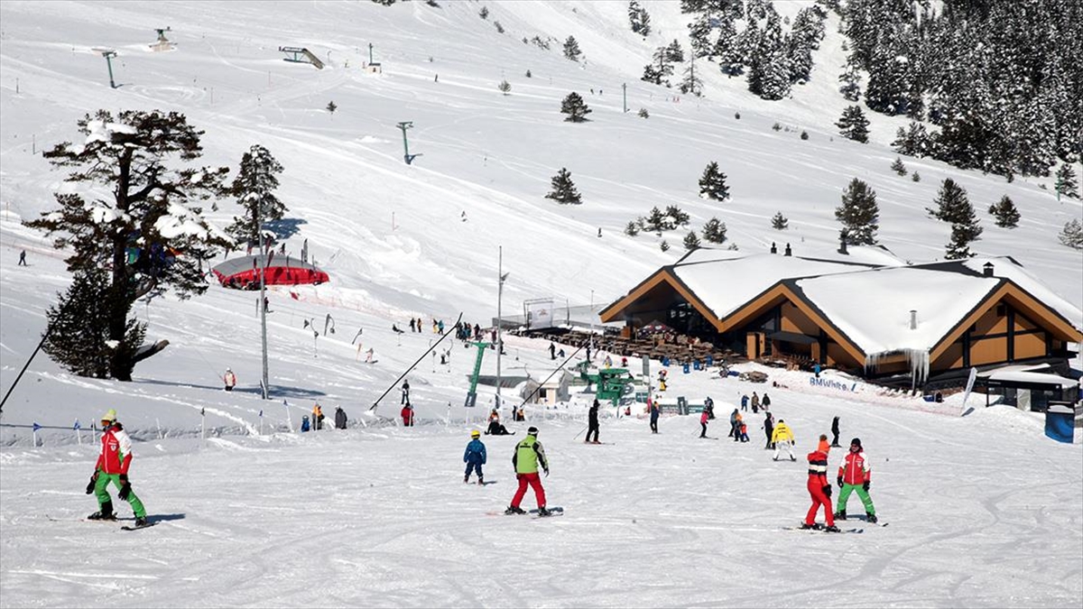 Kartalkaya Ve Keltepe Bu Sezon 325 Bin Misafiri Ağırladı