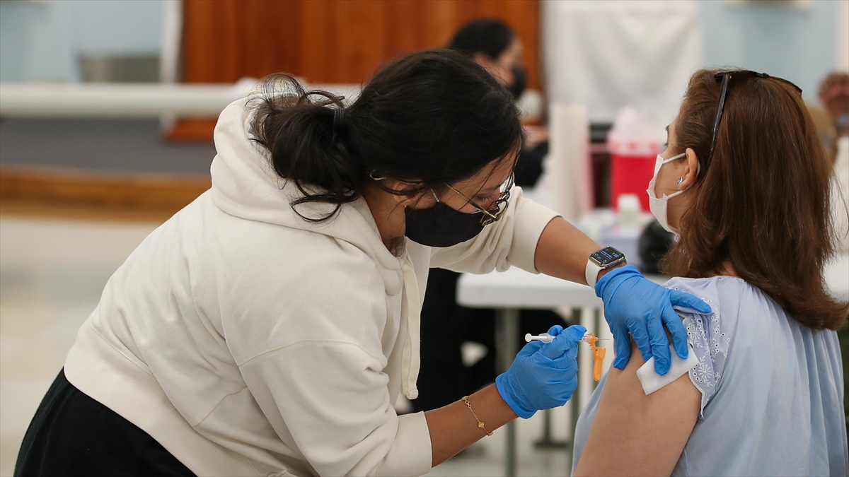 ABD'de 50 Yaş Ve Üzeri Bireyler İçin İkinci Kovid-19 Takviye Aşısına İzin Çıktı