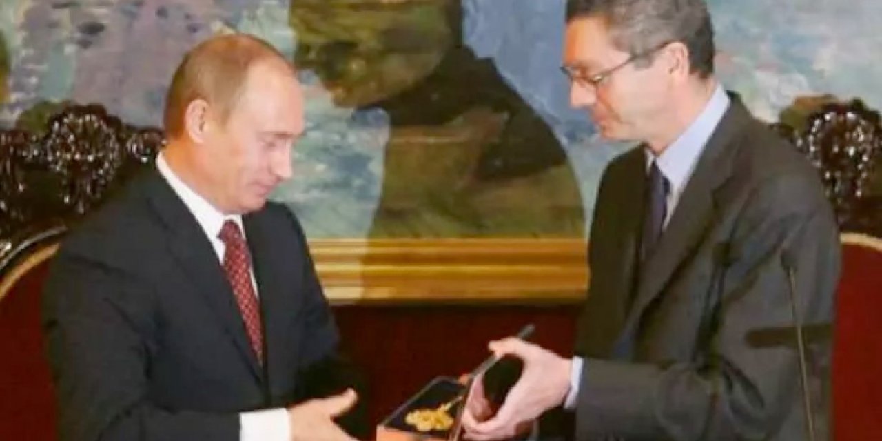 Putin'e verilen şehrin altın anahtarını geri istediler