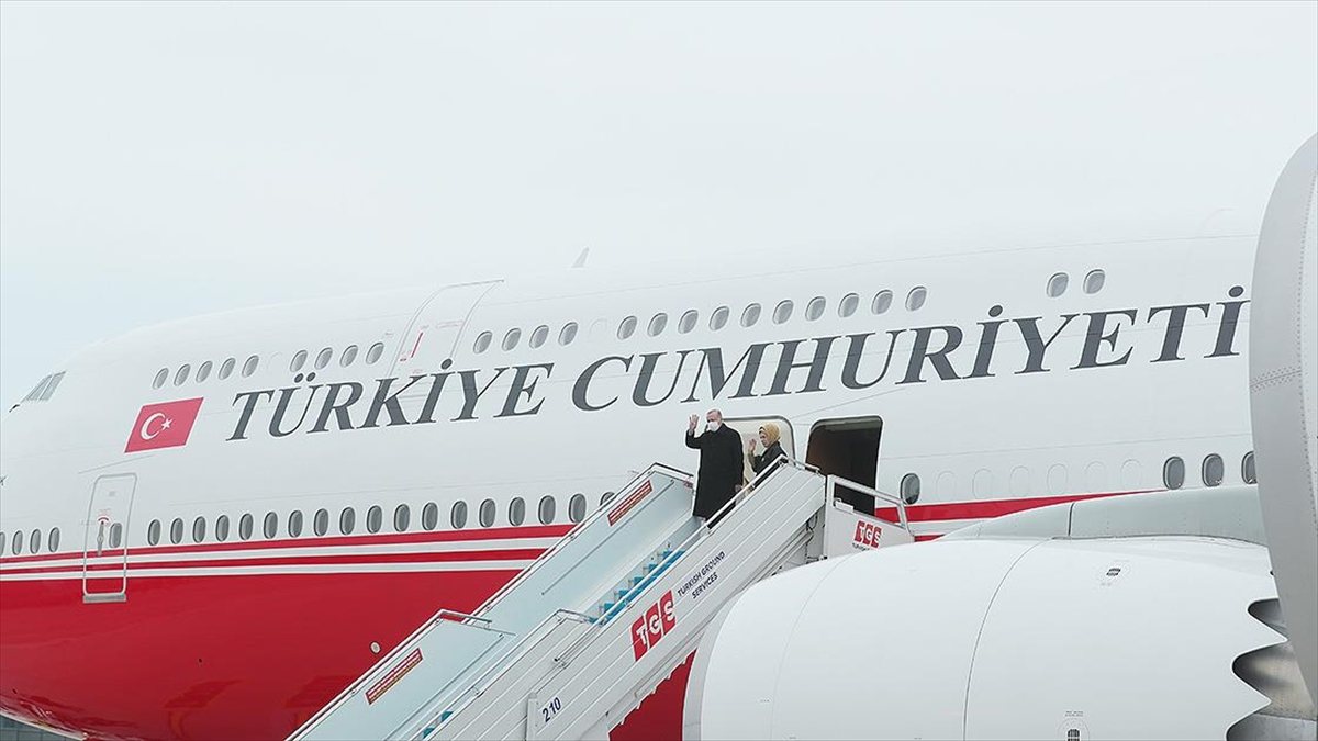 Cumhurbaşkanı Erdoğan, Özbekistan'dan Ayrıldı