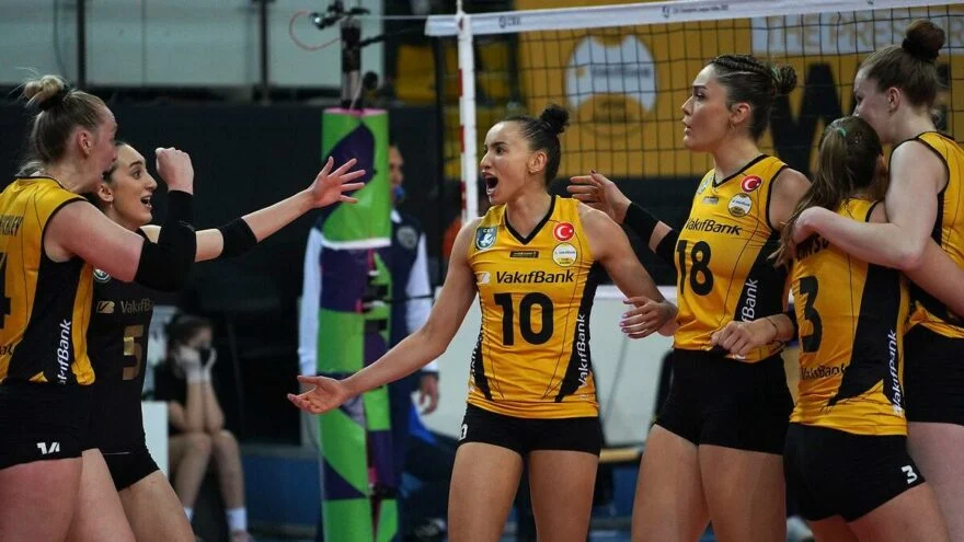 Şampiyonlar Ligi’nde ilk maçta Vakıfbank, Fenerbahçe Opet’i yendi