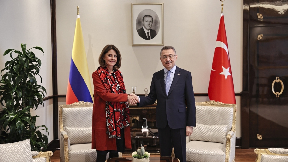 Cumhurbaşkanı Yardımcısı Oktay, Kolombiya Cumhurbaşkanı Yardımcısı Ramirez İle Bir Araya Geldi