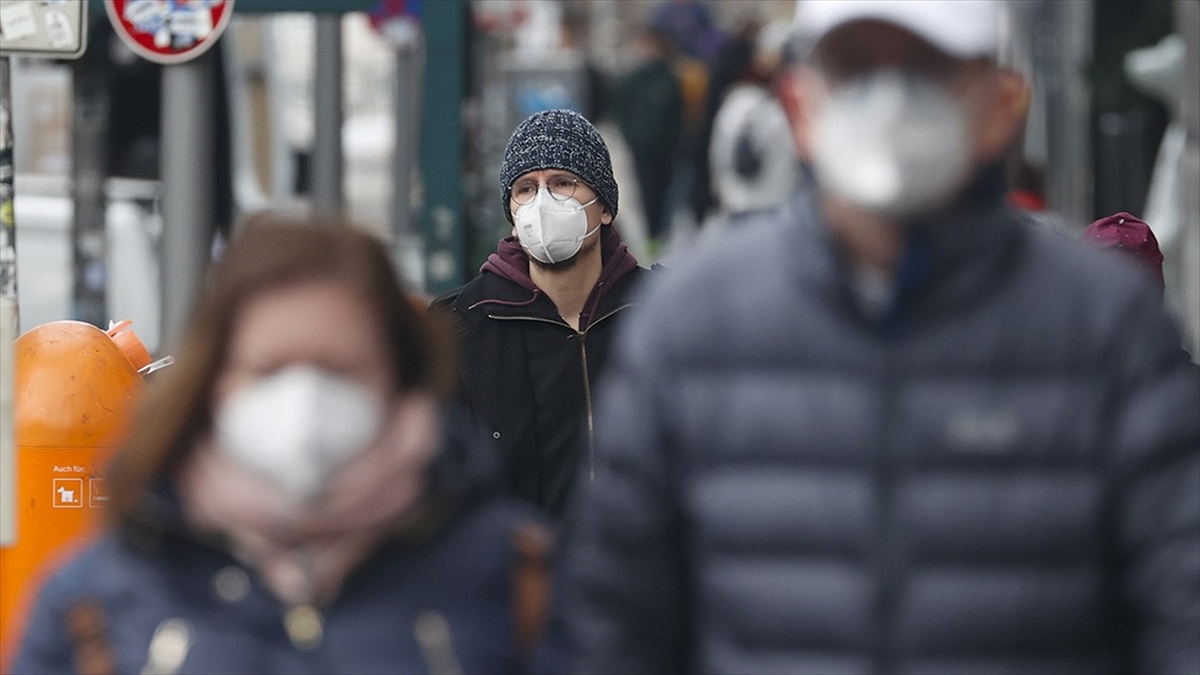 Almanya'da Kovid-19 Önlemlerinin Çoğu Kaldırılıyor