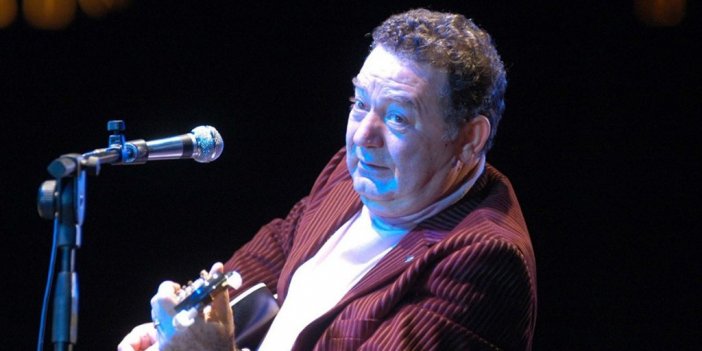 Şarkılarında Sevgiyi Rehber Edinen Sanatçı: Kayahan