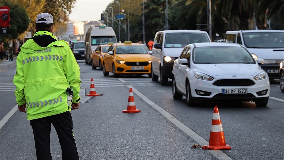 İstanbul'da Yarın Ve 10 Nisan'da Bazı Yollar Trafiğe Kapatılacak