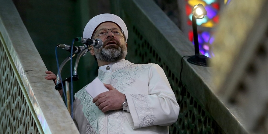 Diyanet İşleri Başkanı Erbaş: Bugün Birbirimize Yaklaşma, Mutluluğumuzu Paylaşma Vaktidir