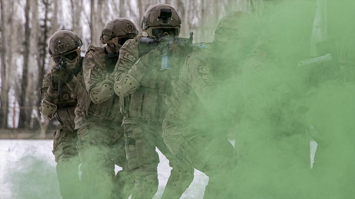 Kırsalı Örgütlere 'Dar' Eden Komandolar Teröristlerin Peşini Bırakmıyor