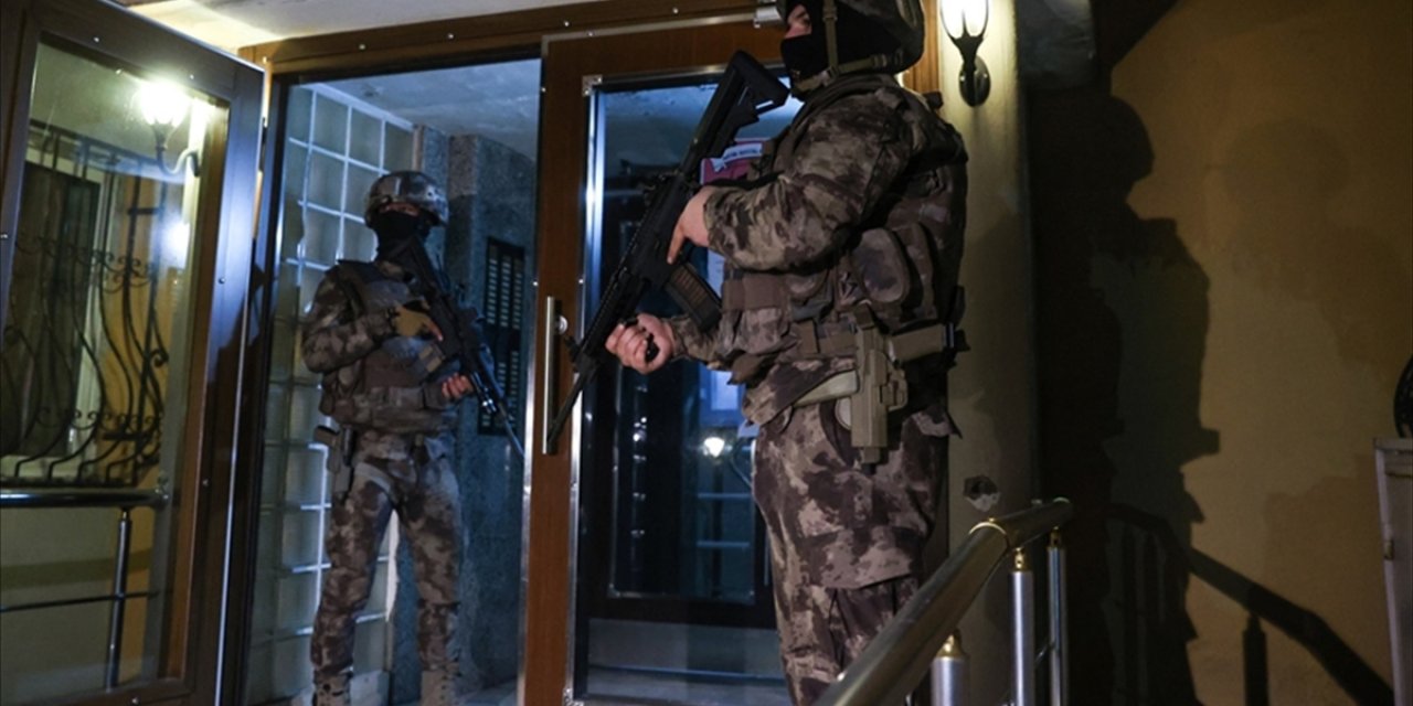 İstanbul'da Dhkp/c'ye Yönelik Operasyonda 16 Şüpheli Yakalandı