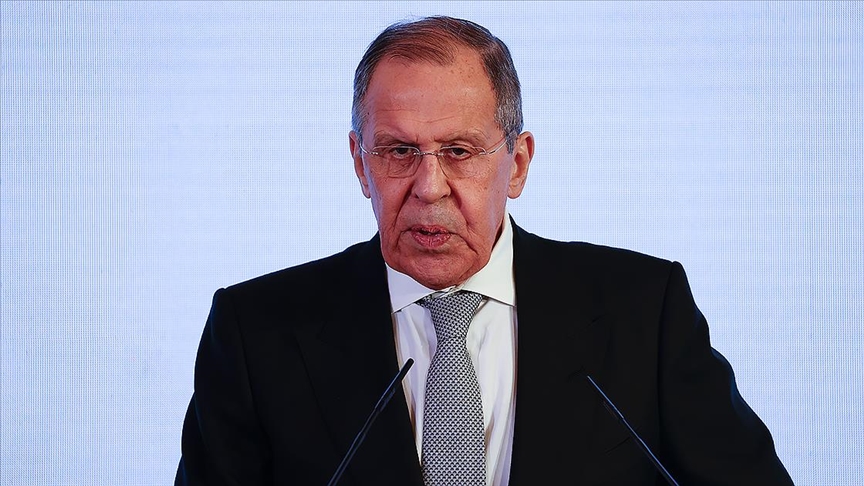 Lavrov: Ukrayna İstanbul'daki toplantıda belirlenen hükümlerden sapan anlaşma taslağı sundu