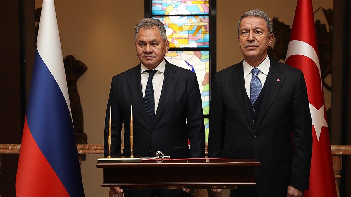 Milli Savunma Bakanı Akar, Rus Mevkidaşı Şoygu İle Telefonda Görüştü