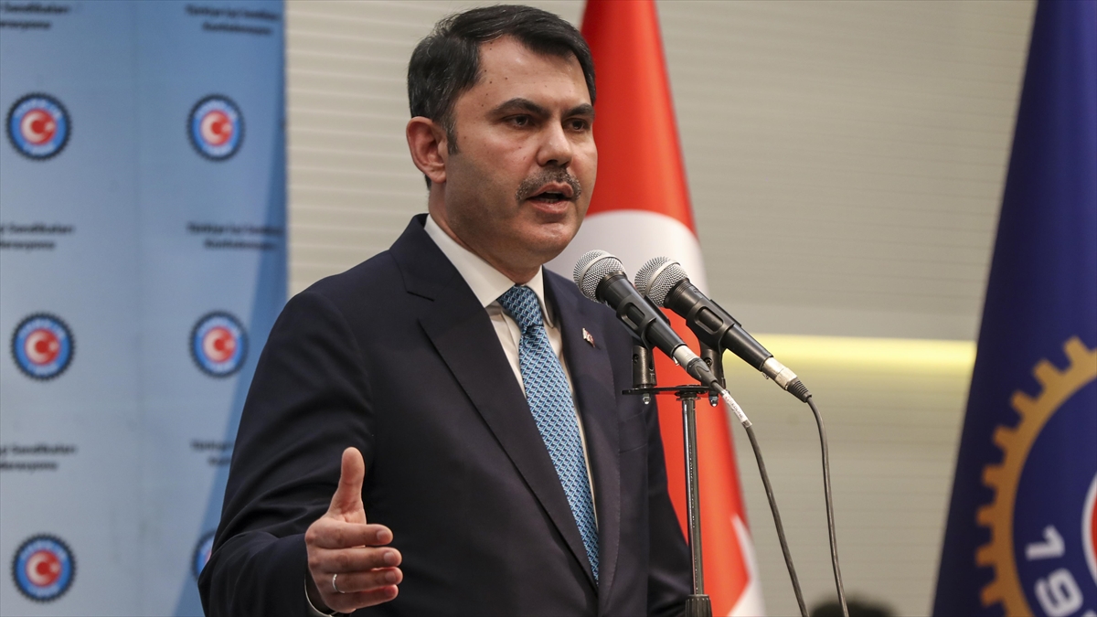 Bakan Kurum, Atık Toplayıcılarının Şartlarına İlişkin Yeni Düzenleme Yapacaklarını Bildirdi