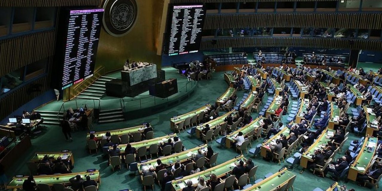 BM, Rusya'yı İnsan Hakları Konseyi üyeliğinden çıkardı