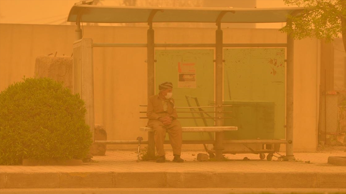 Erbil'de Kum Fırtınası Nedeniyle 222 Kişi Hastanelere Gitti