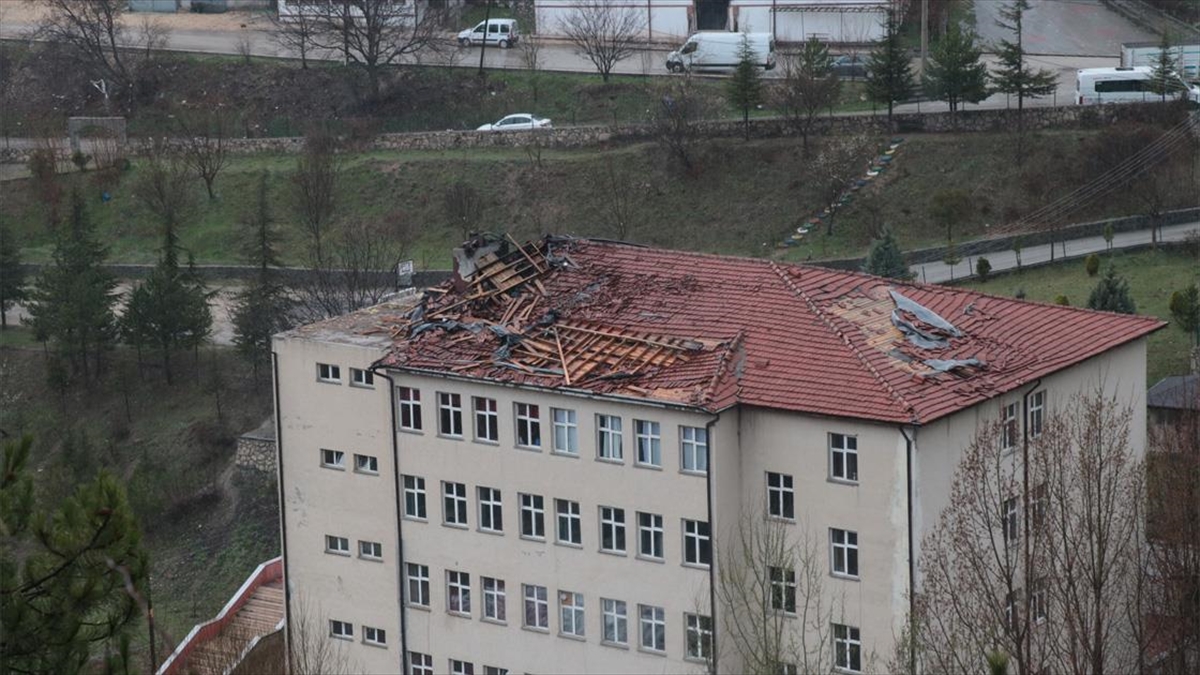 Göynük'te Hortumun Ardından Hasar Tespit Çalışmaları Sürüyor