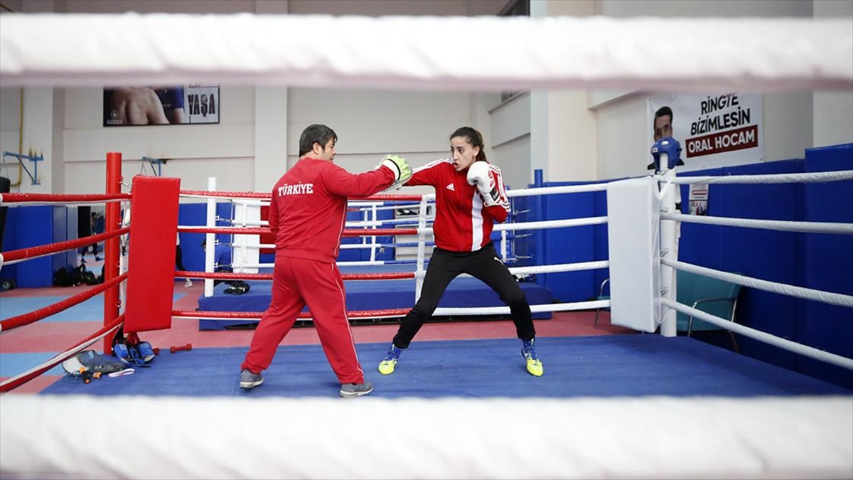 Avrupa İkincisi Boksör Gizem Özer Dünya Şampiyonası'nda Derece Peşinde