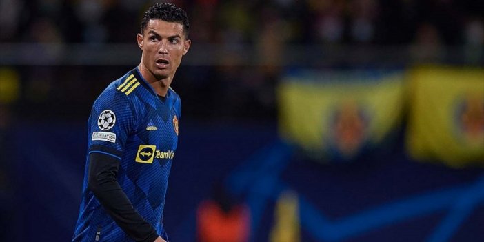 Genç Bir Taraftarın Telefonunu Kıran Ronaldo, Özür Diledi