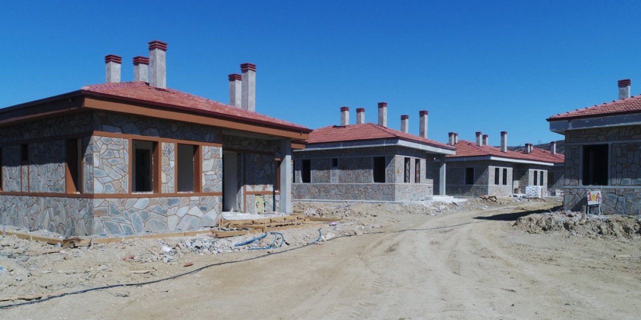 Manavgatlı yangın mağdurlarına müjde: Evler tamamlanmak üzere