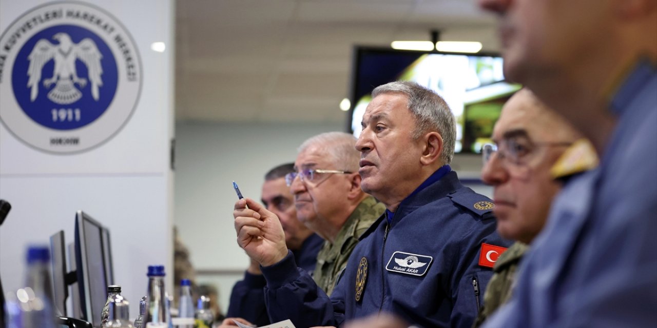 Mehmetçik, Irak'ın Kuzeyindeki Terör Yuvalarına Yönelik Pençe Kilit Operasyonu Başlattı