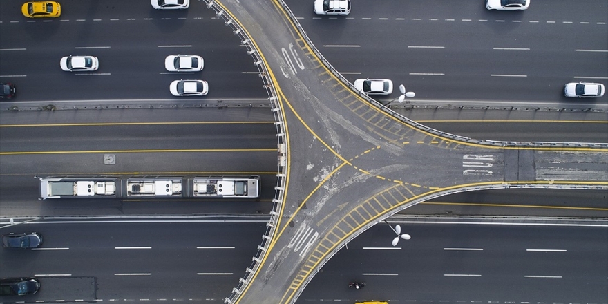 Türksat'tan Hareket Halindeki Kara Araçlarına Kesintisiz İnternet Hizmeti