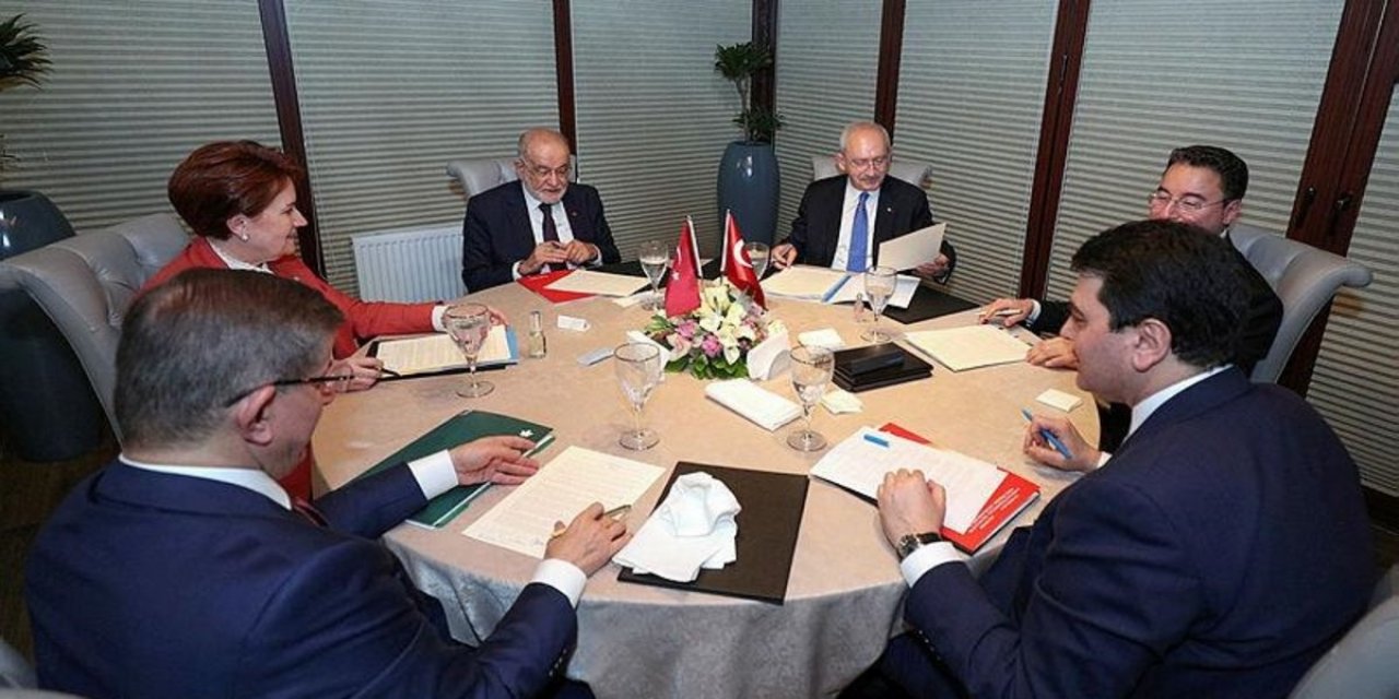 6'lı masada küsenler var