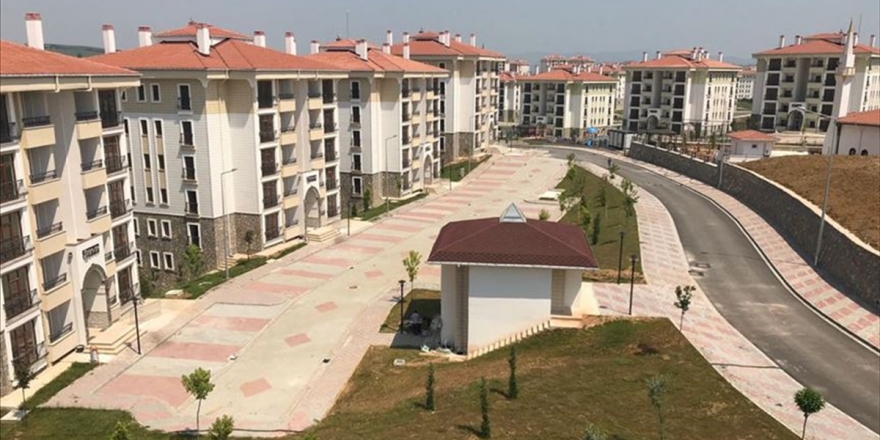 'Lojmanın Kiraya Verilmesi Hakkaniyete Aykırı'