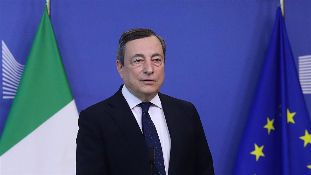 İtalya Başbakanı Draghi, Ukrayna Devlet Başkanı Zelenskiy İle Telefonda Görüştü