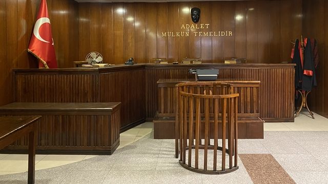 Bahçeli küplere binecek! Süresiz genel başkan çıkıp adayım diyemiyor