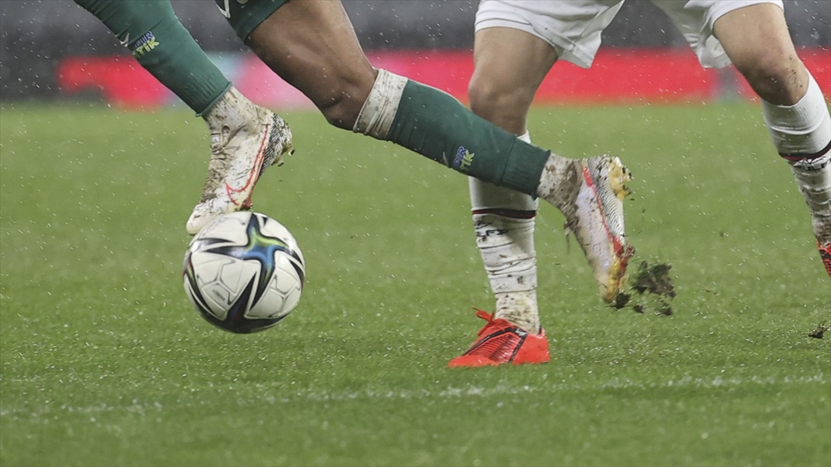 Fatih Karagümrük, Süper Lig'de Yarın Konyaspor'a Konuk Olacak